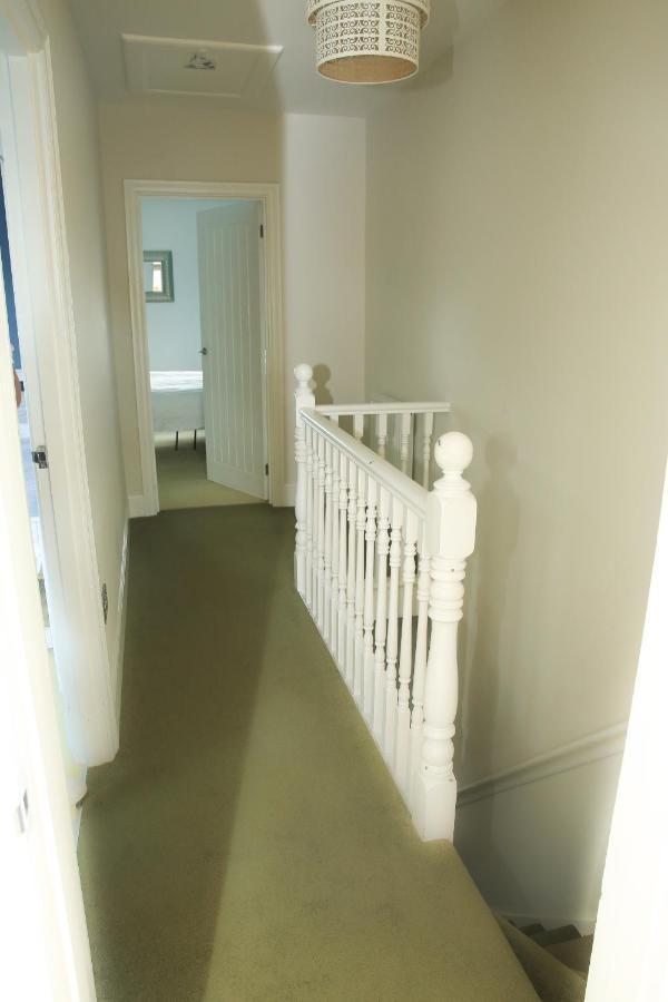 Fully Refurbished Property-March 22-Next To Beach 洛斯托夫特 外观 照片