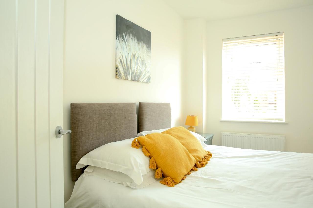 Fully Refurbished Property-March 22-Next To Beach 洛斯托夫特 外观 照片