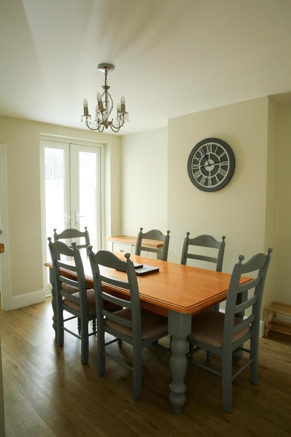 Fully Refurbished Property-March 22-Next To Beach 洛斯托夫特 外观 照片