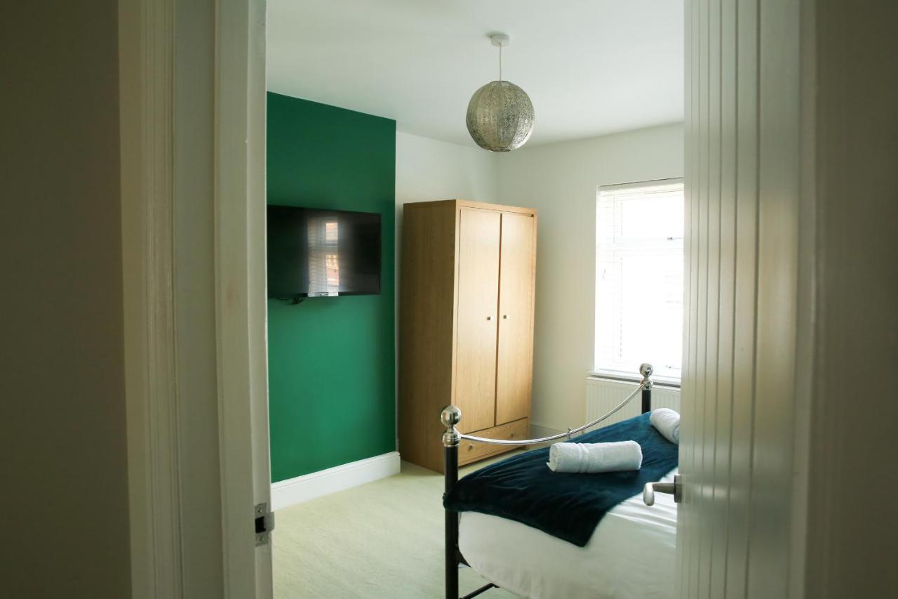 Fully Refurbished Property-March 22-Next To Beach 洛斯托夫特 外观 照片